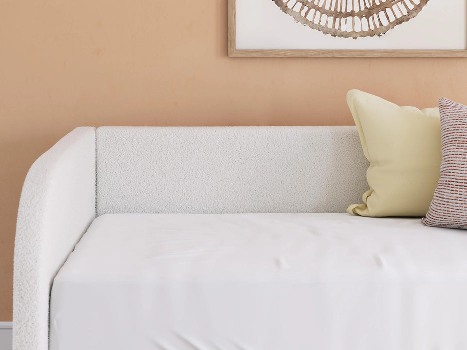 Arloster Upholstered Bed